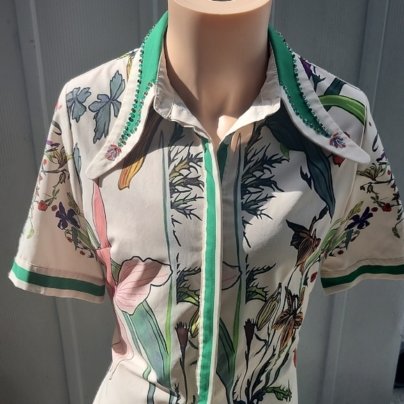 NWOT Green Beaded Blouse - Picture 3 of 12